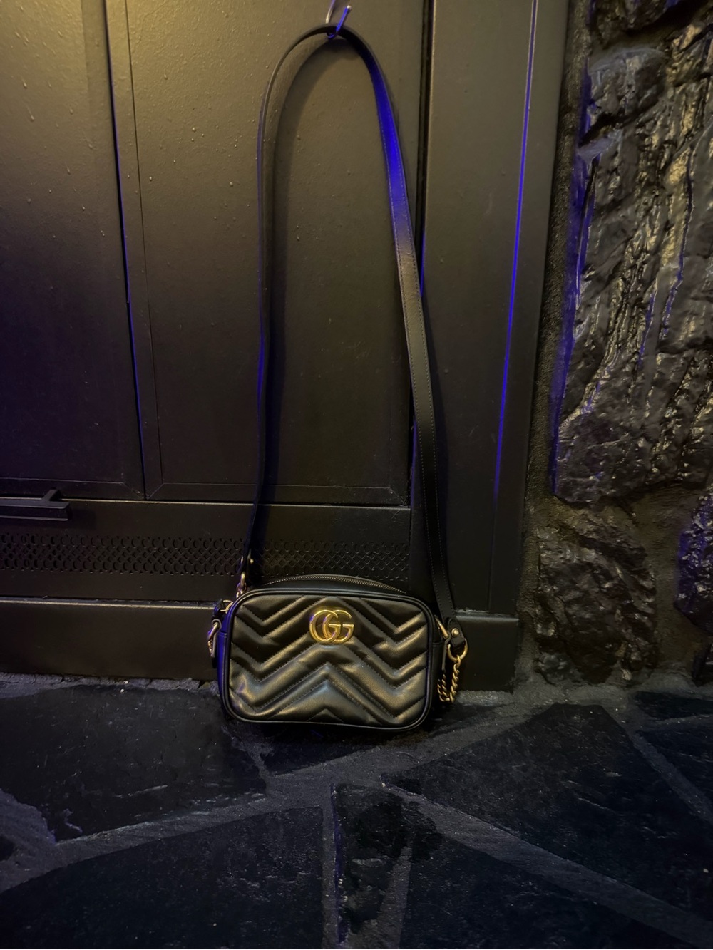 Gucci Black Matelassé Leather GG Chevron Crossbody Bag - 2021 - Picture 11 of 16